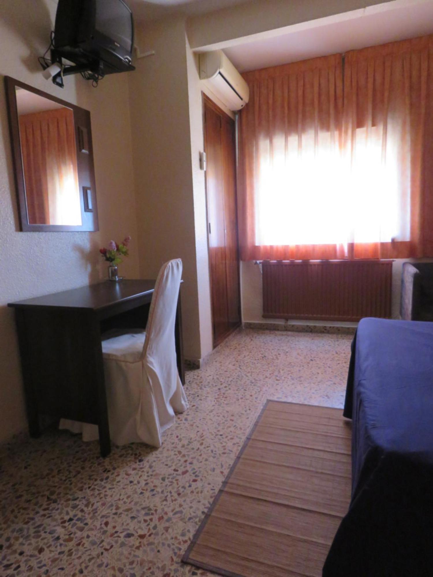 Hotel Alain Silla Bagian luar foto