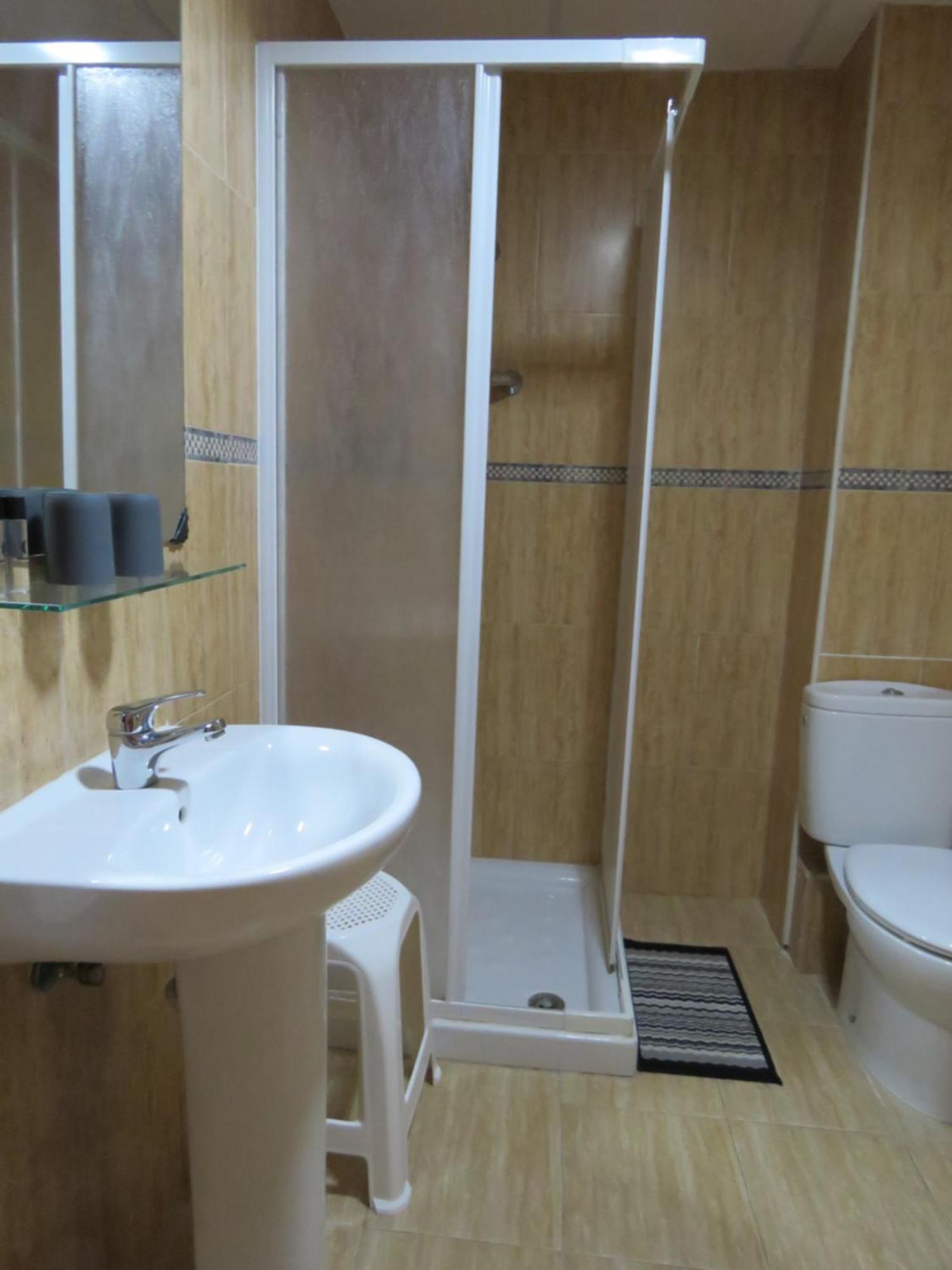 Hotel Alain Silla Bagian luar foto