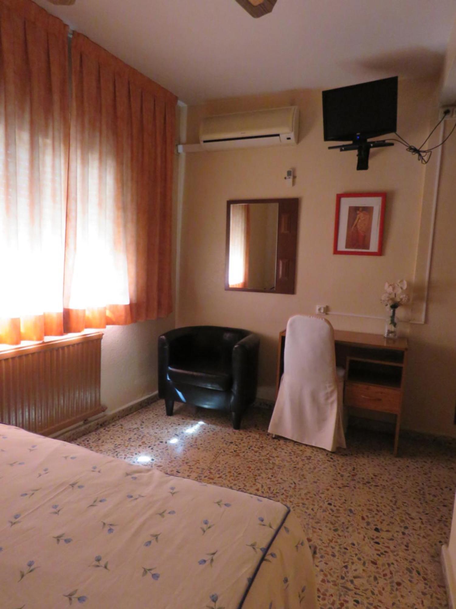 Hotel Alain Silla Bagian luar foto