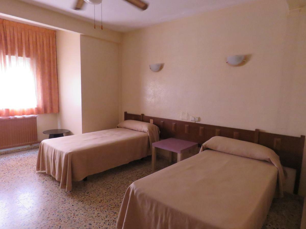 Hotel Alain Silla Bagian luar foto