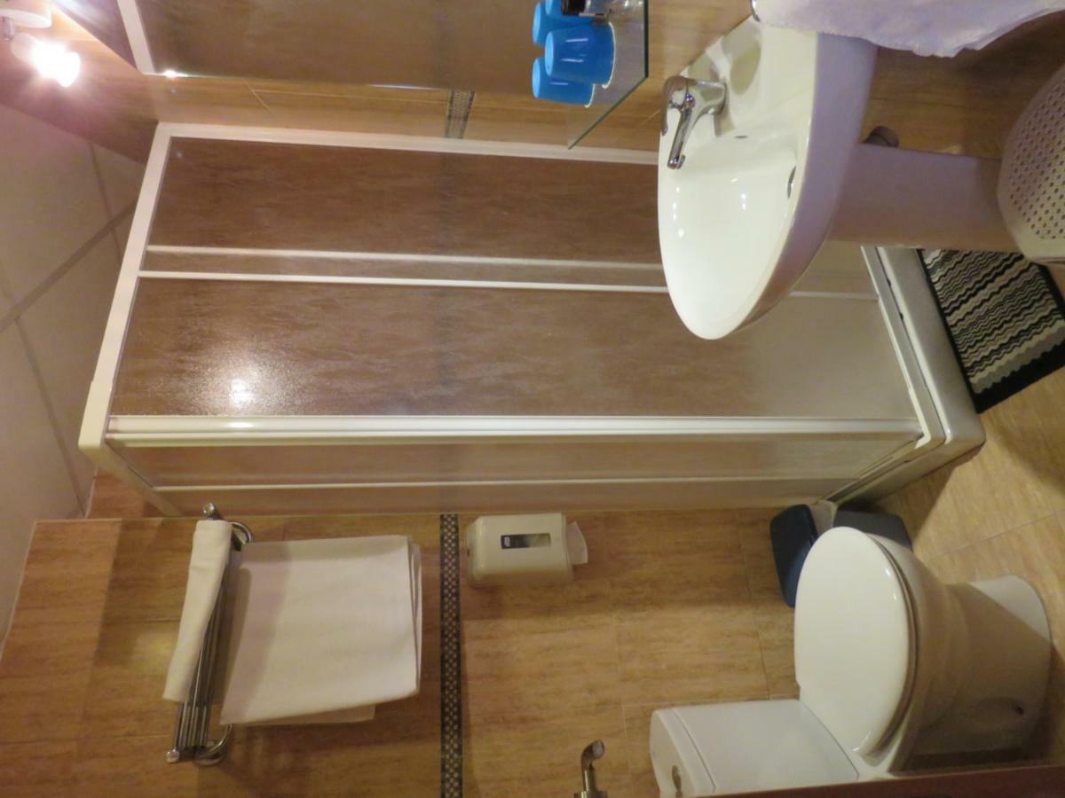 Hotel Alain Silla Bagian luar foto